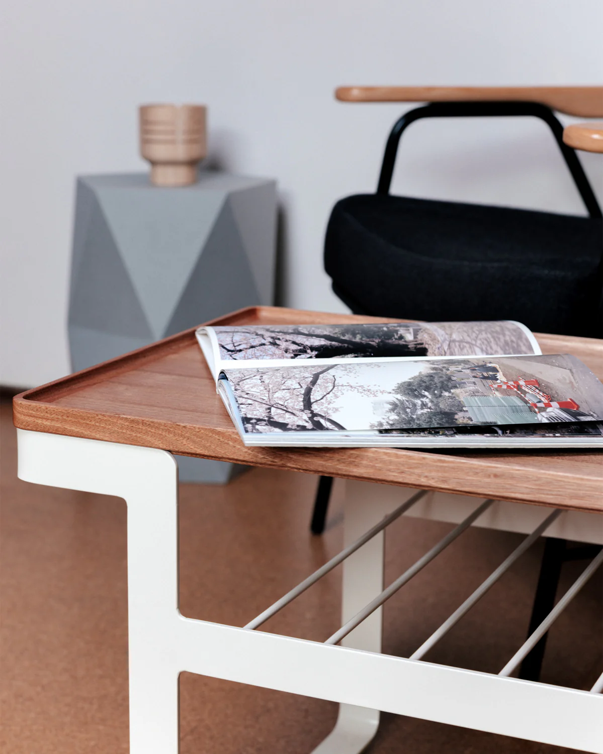 ATELIER YOCTO TRAY TABLE - Image 3