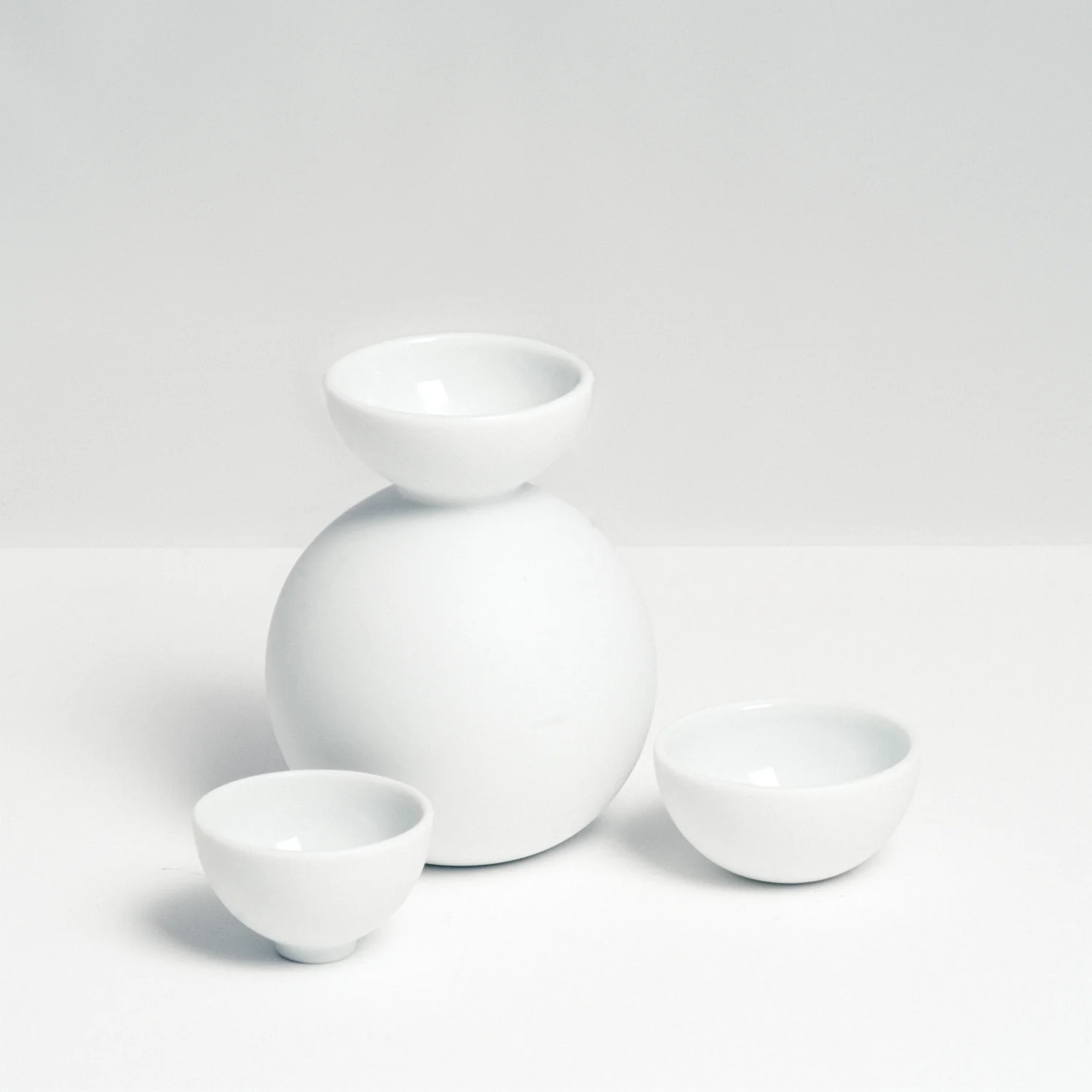CERAMIC JAPAN SNOWMAN SAKE SET - Image 3