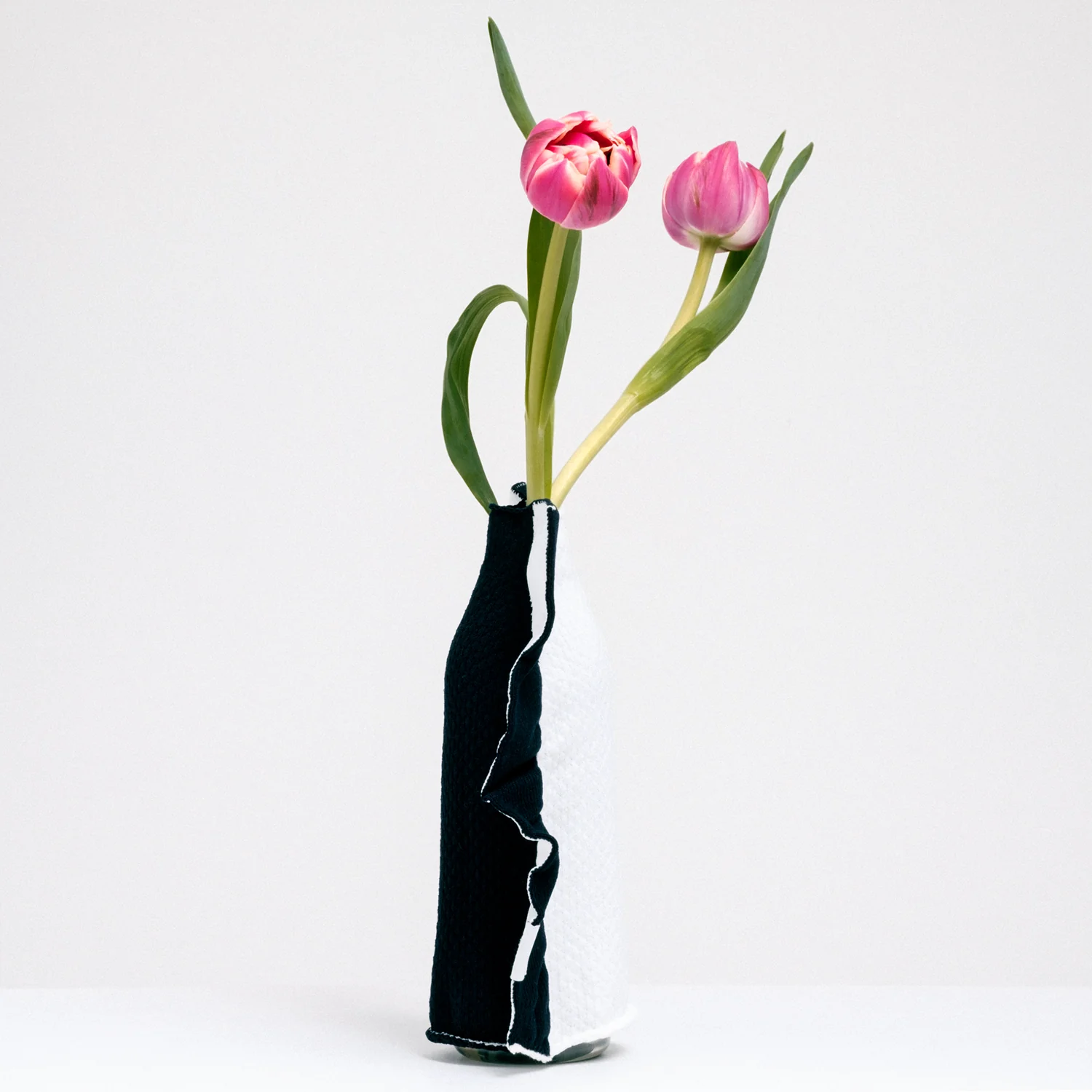 MOHEIM SILHOUETTE VASE - Image 8
