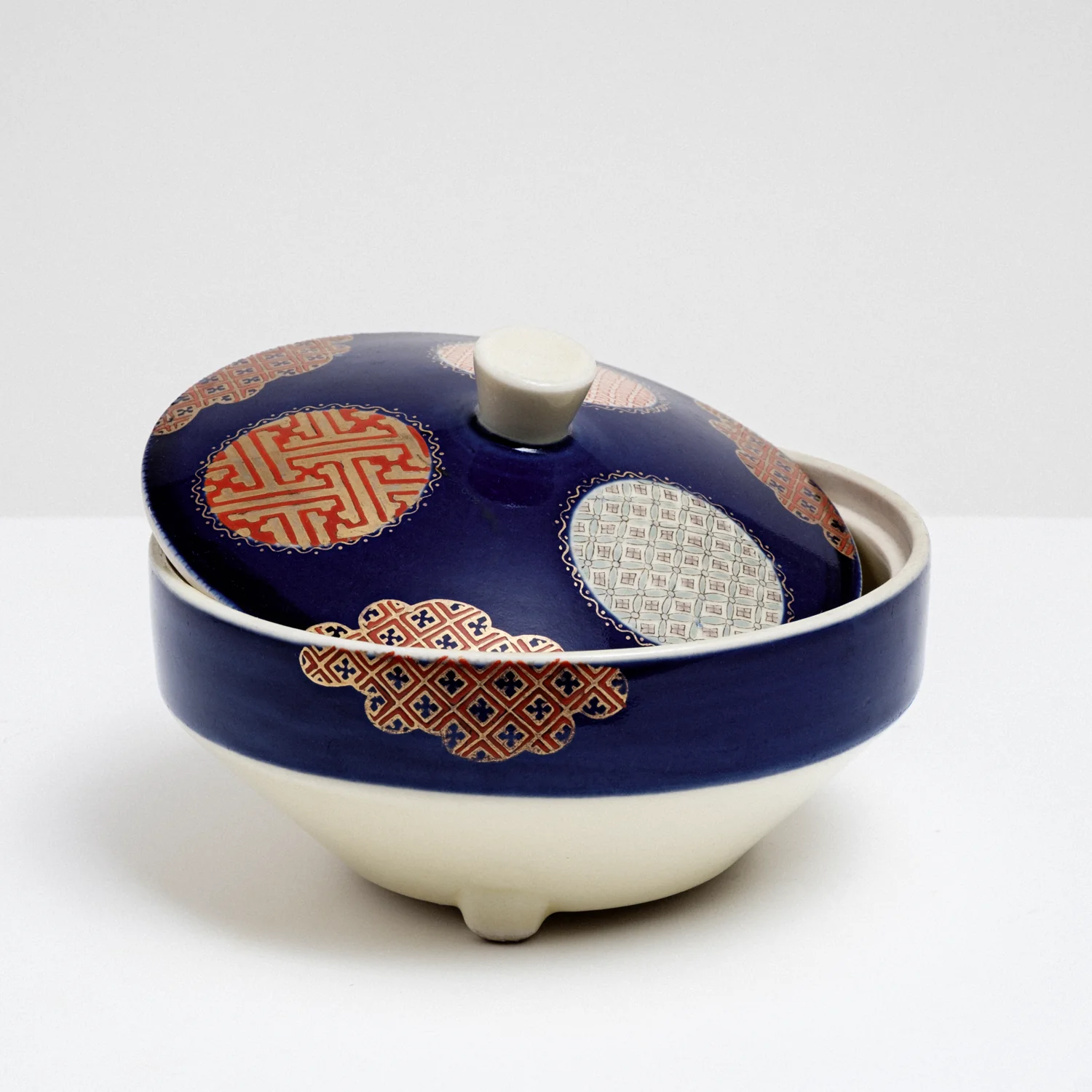 VINTAGE PORCELAIN LUCKY LIDDED BOWL - Image 3